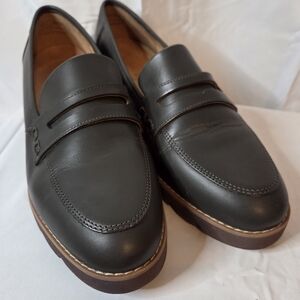 Vionic Women's Like New Cheryl II Penny Loafers in Charcoal Size 10